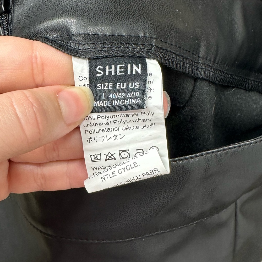 Shein Black Leather Mini Skirt Size Large - Picture 4 of 9